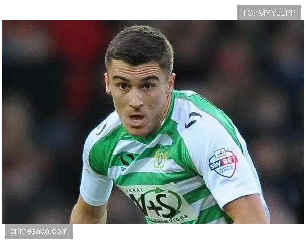 亚历克斯·摩根：球场像猛兽，街头像时尚博主，拎的包让我怀疑人生